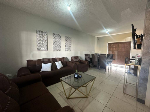 Casa En Renta Fracc. La Ribereña, Chihuahua
