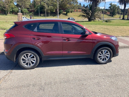 Imagen 2 de 5 de Hyundai Tucson 2016 2.0 Gl 154cv 6mt 2wd