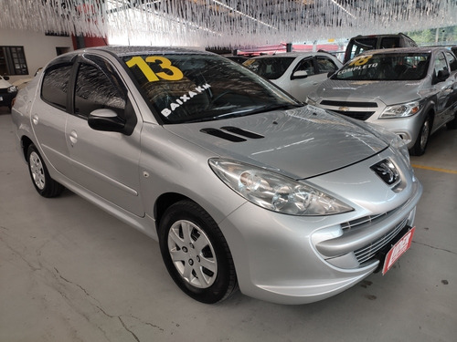 Imagem 3 de 12 de Peugeot 207 Passion 2013 1.4 Xr Flex 4p