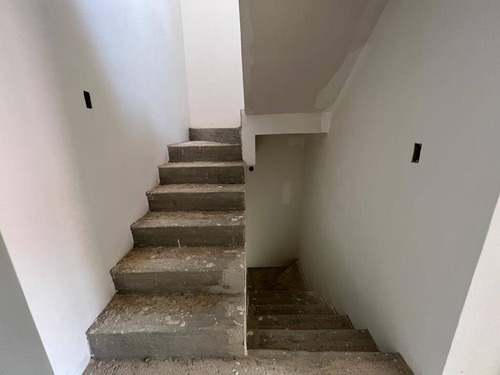 Imagen 4 de 13 de Hilmar Rios C151553 Vende Townhouse En Valles De Camoruco Tlf 0414-432-69-46 @hilmaririos.remax.al