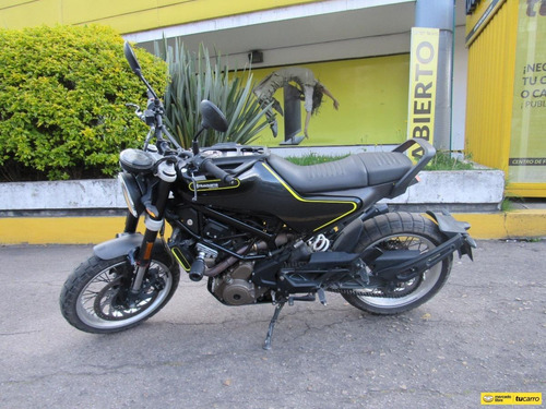 Imagen 20 de 25 de Husqvarna Svartpilen 401