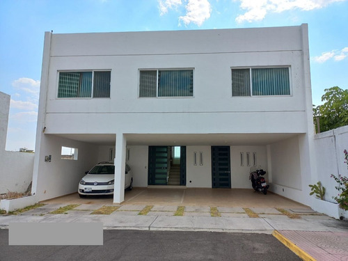 Casa En Venta En Claustro De Las Misiones, Centro Sur.