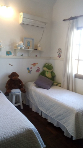 Imagen 8 de 12 de Oportunidad!! Vendo Hermosa Casa En Urca 3 Dor, Con Pileta