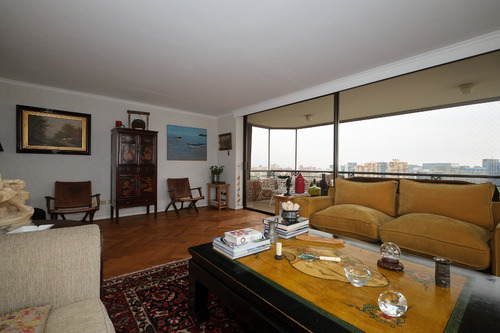 Excelente Departamento En Las Condes (corredora Piso Cuatro)