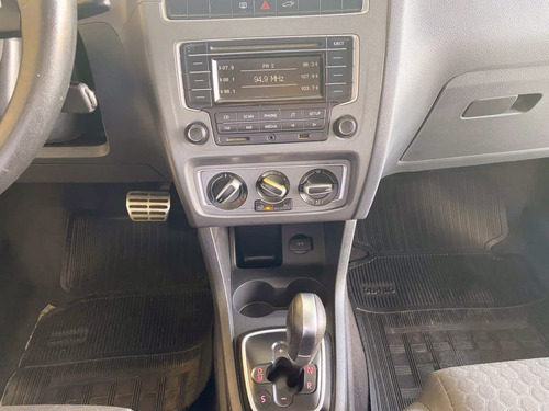 Imagem 5 de 9 de Volkswagen Crossfox Imotion 2014