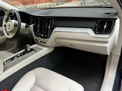 Volvo XC60 2.0 T8 Plus