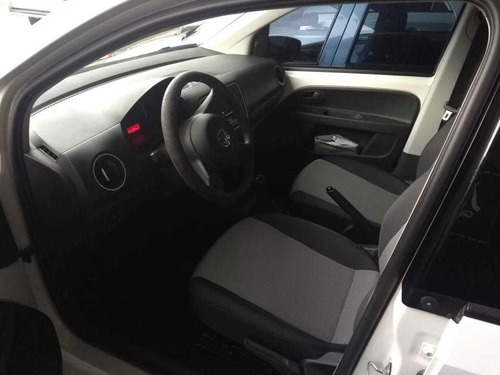 Volkswagen Up! 2015 1.0 Take 5p
