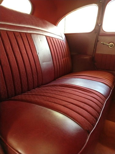 Ford Deluxe