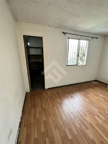 Casa En Venta De 3 Dorm. A Pasos De Metro Plaza Maipú
