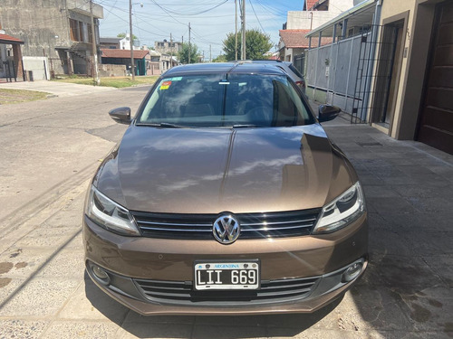 Volkswagen Vento 2.5 Luxury 170cv 2012