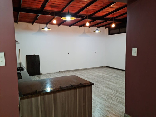 Departamento C/cochera 1 Piso Al Frente 3 Ambientes Almagro