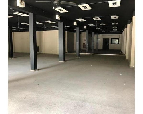 Imagen 4 de 21 de Locales A La Calle - Venta