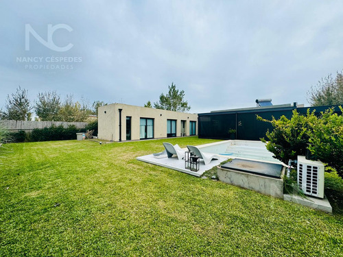 Casa 4 Ambientes En Venta En Barrio Cerrado Lomas De Petion Cañuelas!!!