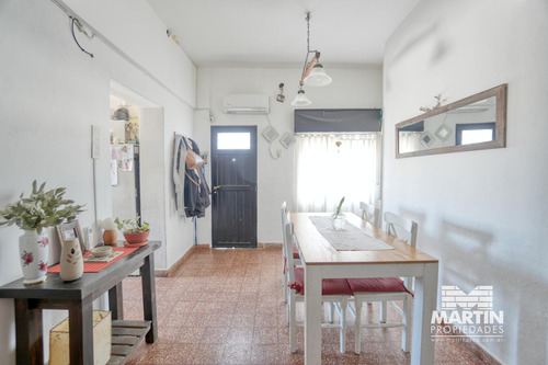 Venta En Block 2 Locales Y 1 Vivienda. Excelente Zona Comercial.