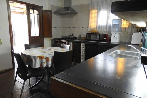 Imagen 3 de 17 de Permuta - Casa De 3 Ambientes En Venta - Villa Tesei