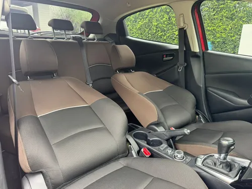 Mazda 2 Touring 1.5 At