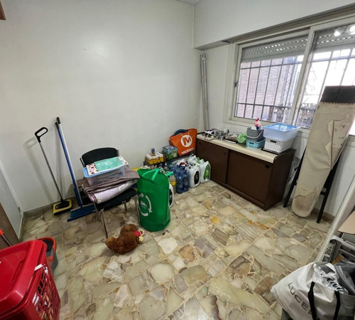 Venta De Departamento Con Galpon En Pompeya