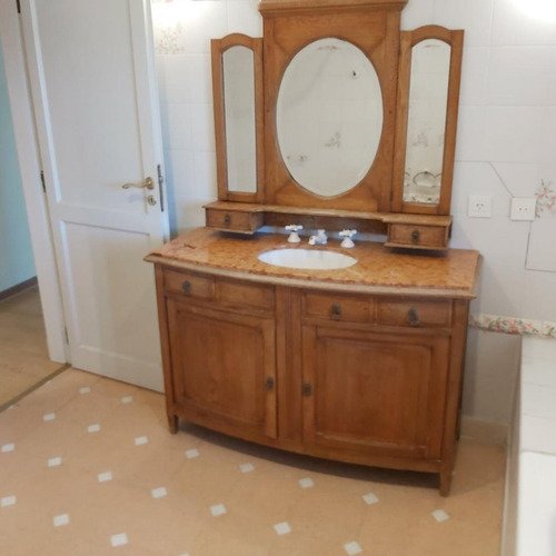 Venta Casa De Estilo 7 Amb En Zona Residencial De Martinez