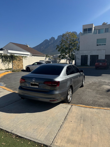 Volkswagen Jetta 2.5 Sportline Tiptronic At