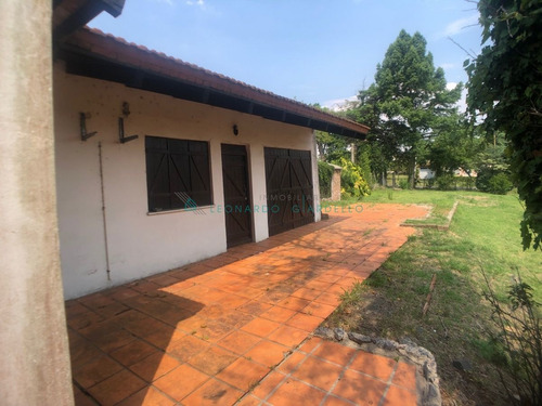 Imagen 2 de 29 de Colonia Del Sacramento - Casa A Refaccionar Con Buen Terreno