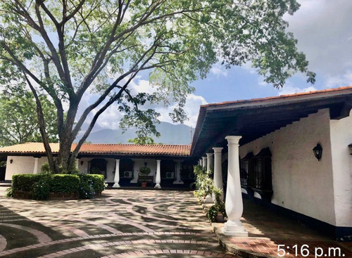 Se Vende Galpón 6235 M2  Guatire 0742