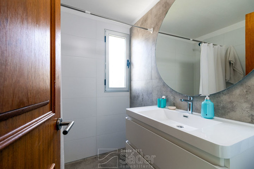 Imagen 10 de 23 de Apartamento En Venta De 4 Dormitorios En Playa Brava (ref: Sdr-2903)