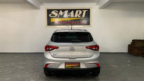 Imagem 4 de 10 de Fiat Argo Drive 1.0 Firefly (flex) 2018/2019 Prata