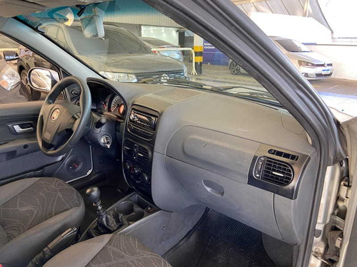 Imagem 9 de 13 de Fiat Siena El 1.4 Flex 2016