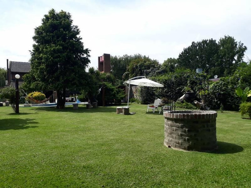Imagen 4 de 19 de Venta Chalet En 2 Plantas Con Excelente Ubicación - Moreno Norte