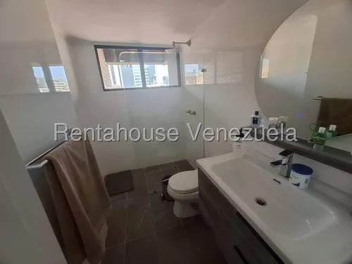 Agp Increíble Apartamento Con Cocina Moderna Y Espacios Bien Distribuidos En Venta En Campo Alegre 25-13252 Ys