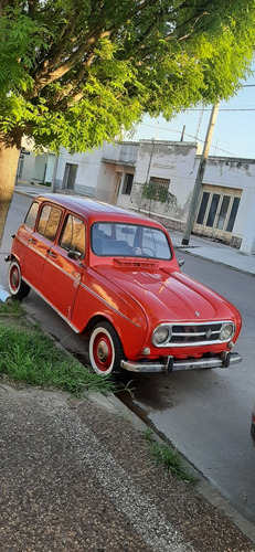 Renault 4s