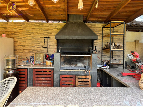 Amplia Propiedad Condominio Los Maderos Chicureo Colina