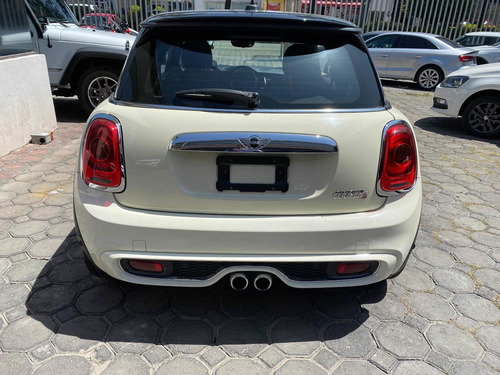 Imagen 8 de 12 de Mini Cooper S 2018 2.0 Hot Chili 5 Puertas At
