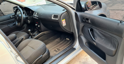Volkswagen Bora 1.8 Highline T 180cv