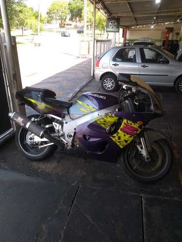 Suzuki Gsxr-750