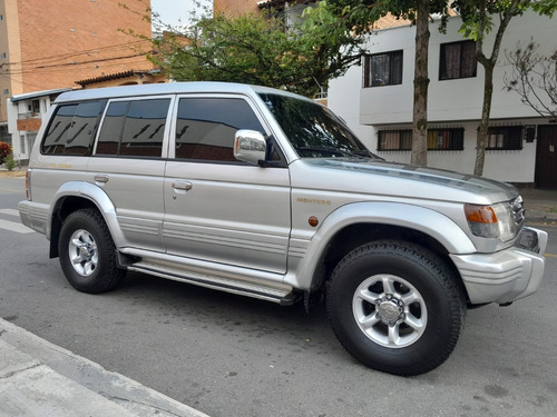 Mitsubishi Montero 3.0 V43 Wagon