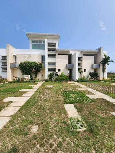 Townhouse Obra Blanca En Puerto Morrocoy, Parque Nacional Morrocoy En Tucacas.