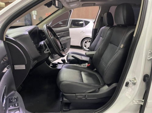 Imagem 4 de 10 de Mitsubishi Outlander
