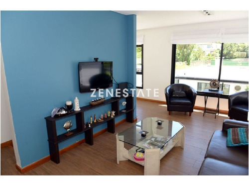Apartamento En Brava, 3 Dormitorios
