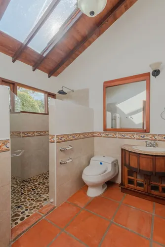 Casa En Venta En La Amalita. Cod V5775