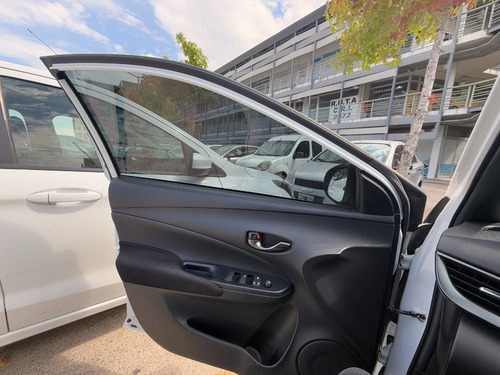 Toyota Yaris 1.5 107cv Xs