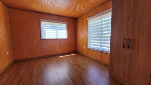 Casa 3 Dormitorios En Valle Curamavida, Calle Don Víctor.