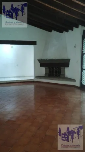 Casa En Venta En La Colonia Vista Hermosa, Cuernavaca