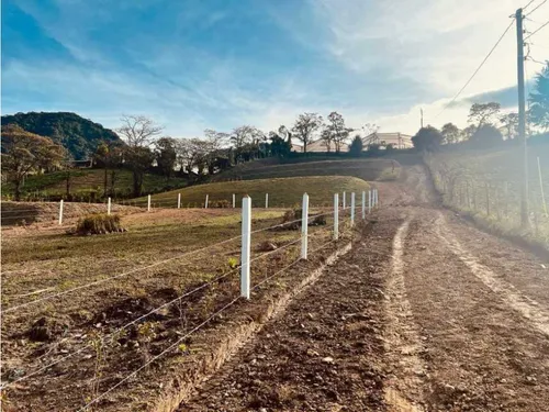Hermosos Lotes En Proindiviso Con Excelente Ubicación - El Carmen Vib.