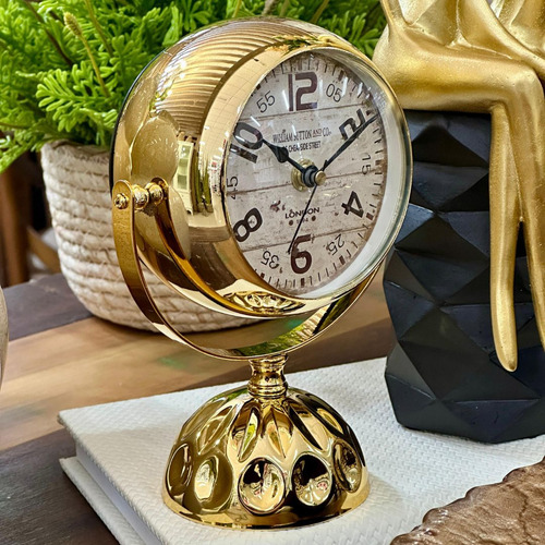 Relógio Em Metal De Mesa Retrô C/ Espelho 17cm - Vencedor