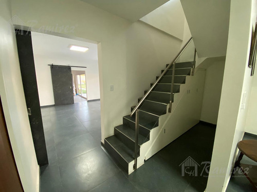 Quinta 4 Ambientes En Venta - Francisco Alvarez, Moreno