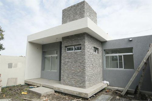 Casa Venta Estrenar 3 Dormitorios Y 200 Mts 2-financiación -san Carlos