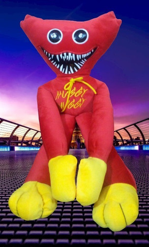 Imagen 2 de 3 de Peluche Huggy Wuggy Rojo - Poppy Playtime
