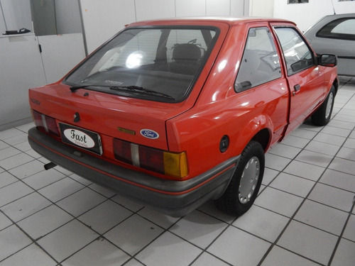 Escort Hobby 1.0 1995