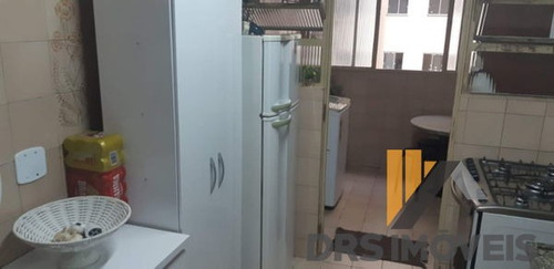 Imagem 4 de 8 de Apartamento Padrão Com 3 Quartos No Edifício Vitória - Ap676-v